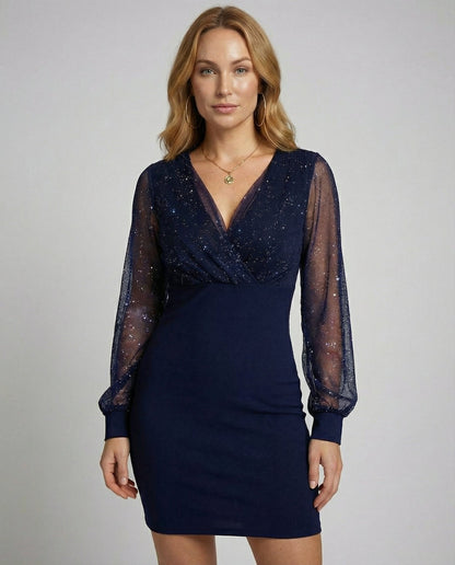 Robe courte ajustée à décolleté en V et manches longues