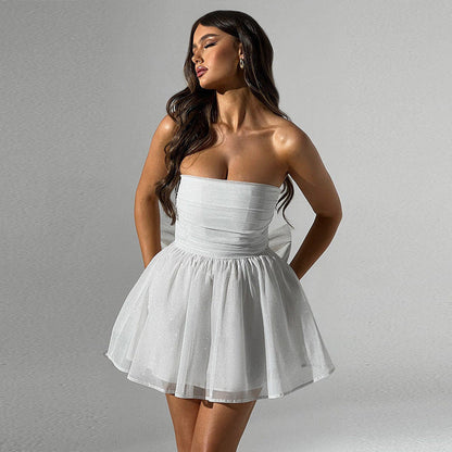 Robe courte bustier à jupe bouffante ultra-volumineuse